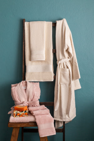 BAMBU Bornozlu Banyo Seti