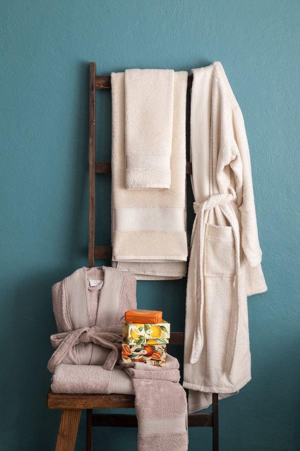 BAMBU Bornozlu Banyo Seti