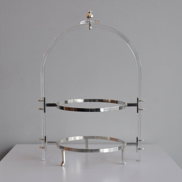 Pirinç Detaylı Pleksi Etajer ( Gümüş Renk )