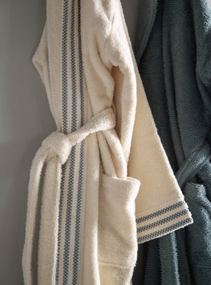 MODEO Bornoz Aile Seti