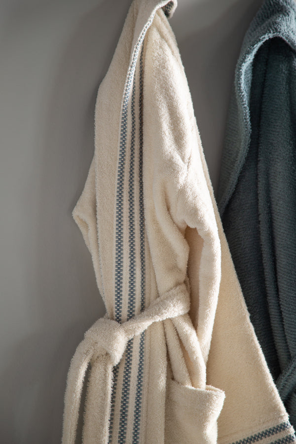 MODEO Bornoz Aile Seti