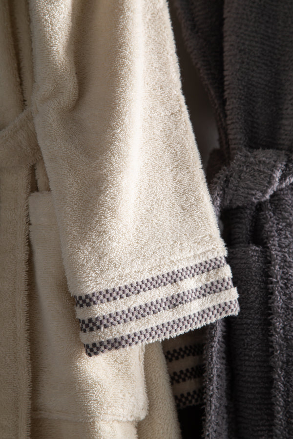 MODEO Bornoz Aile Seti