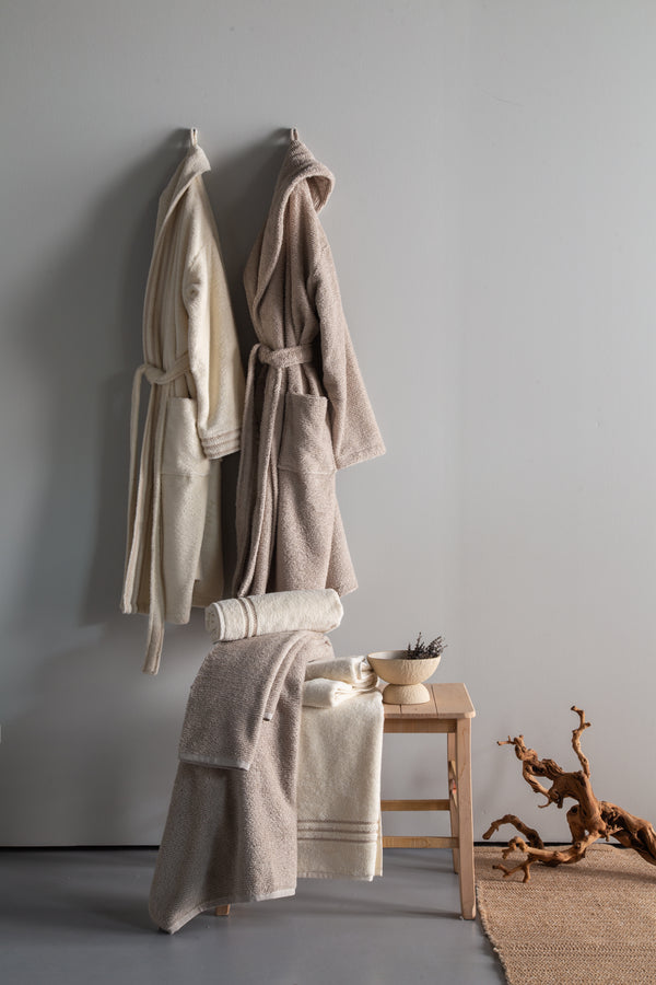 MODEO Bornoz Aile Seti