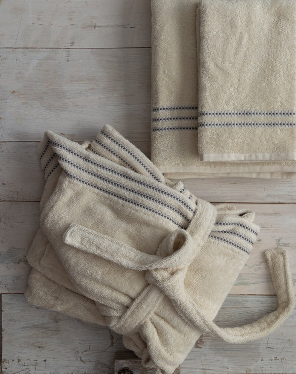 MODEO Bornoz Aile Seti